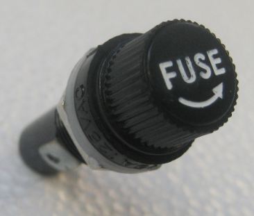 A56 - FUSEHOLDER 3AG KNURL QC STRAIT